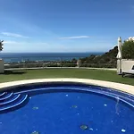Spacious With 3 Pools & Gym * Μαρμπέλλα