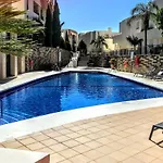 Διαμέρισμα Spacious With 3 Pools & Gym Μαρμπέλλα