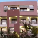 Spacious With 3 Pools & Gym