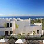 Διαμέρισμα Spacious With 3 Pools & Gym