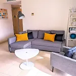 Spacious With 3 Pools & Gym Διαμέρισμα *