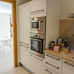 Spacious With 3 Pools & Gym Μαρμπέλλα