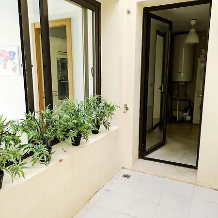 Spacious With 3 Pools & Gym Marbella
