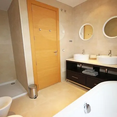 Apartamento Spacious With 3 Pools & Gym