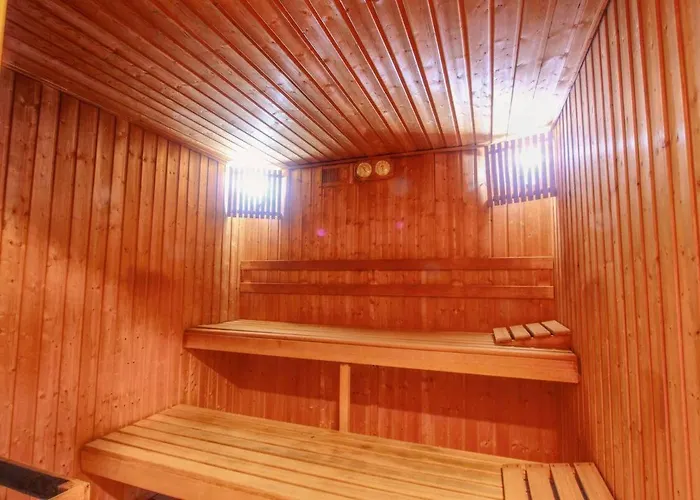 Spacious With 3 Pools & Gym Appartamento