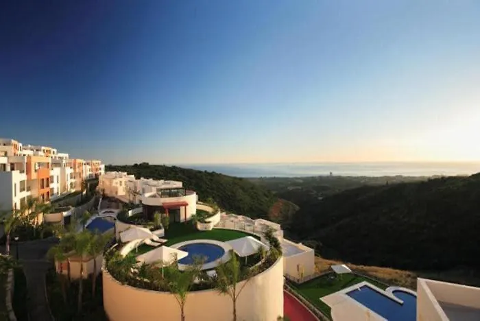Appartamento Spacious With 3 Pools & Gym