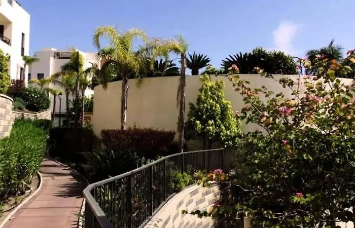 Spacious With 3 Pools & Gym Appartamento
