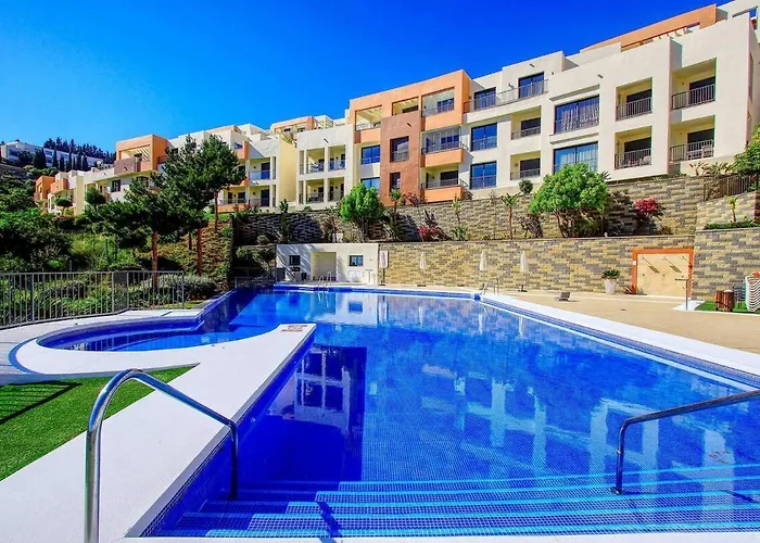 Spacious With 3 Pools & Gym Appartamento *