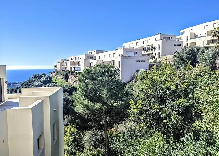 Spacious With 3 Pools & Gym Appartamento Marbella