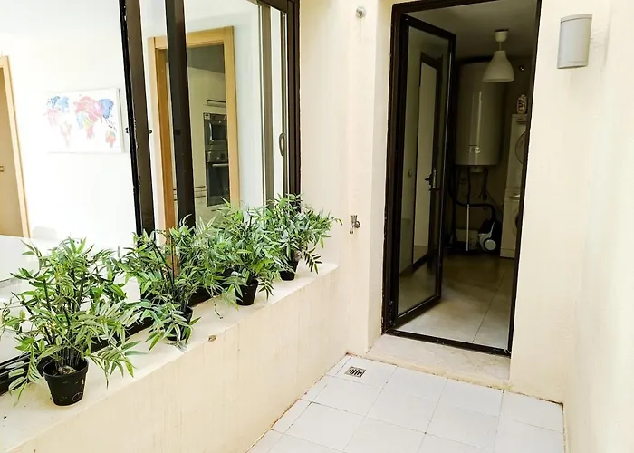 Spacious With 3 Pools & Gym Marbella