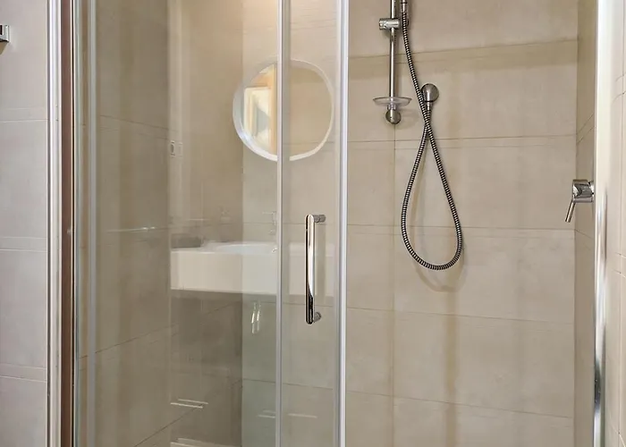 Spacious With 3 Pools & Gym Appartamento