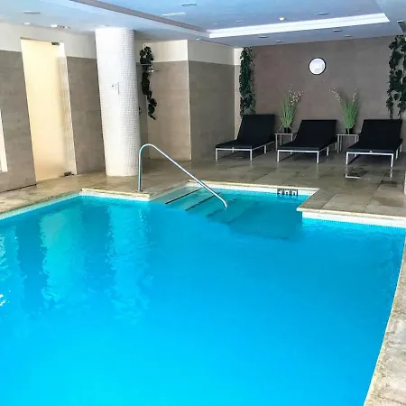 Spacious With 3 Pools & Gym Apartment *