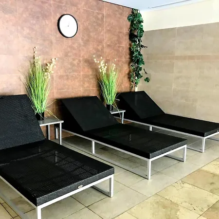 Apartment Spacious With 3 Pools & Gym Marbella