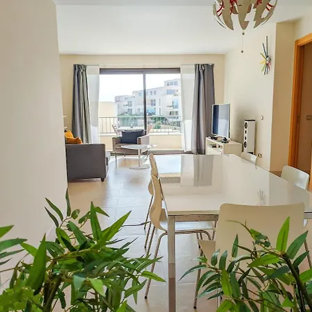 Spacious With 3 Pools & Gym Apartment Marbella